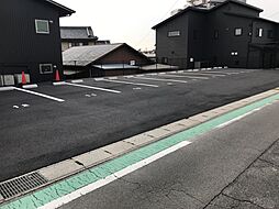 兼平町２丁目駐車場