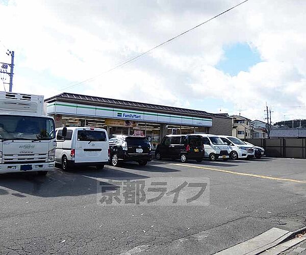 画像30:サークルK　北山栗栖町店まで289m 交差点の角地。敷地内ガレージも広々しご利用しやすいです。