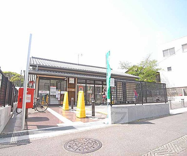 京都衣笠郵便局まで480m 西大路通り沿い 平野神社にも近いです。