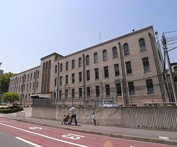 画像18:京都府警察本部まで470m 京都府警の中心。京都府警本部です。