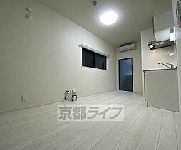 JR山陰本線 円町駅 徒歩7分の賃貸アパート 3階1DKのリビング/ダイニング