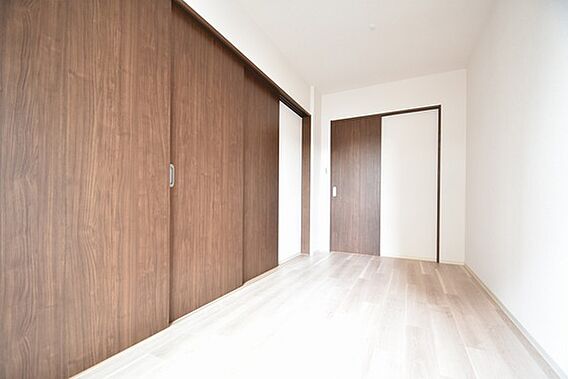 トラストコート中筋_内装_4