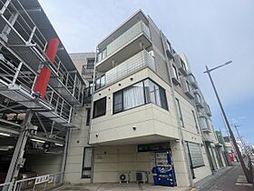 トライハイム西冠  ｜ 大阪府高槻市西冠3丁目（賃貸マンション1R・4階・24.75㎡） その1