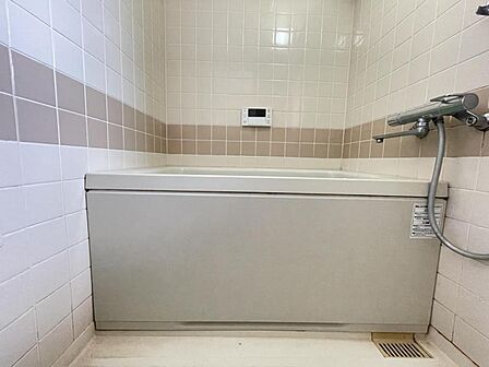 1日の疲れを癒すバスルーム。半身浴やボディケアなどの時間もお楽しみください♪