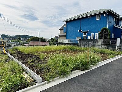 外観：中野団地バス停徒歩5分の立地の建築条件付き売地です　30坪1、700万円で、フリープランの建物を建築可能