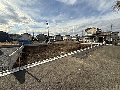 外観：〜敷地53坪超　オザム徒歩3分・セブンイレブン徒歩7分　建築条件無しの売地です〜