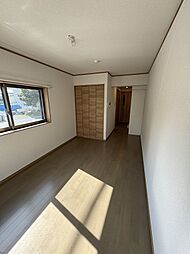 JR中央本線 八王子駅 バス15分 丹木1丁目下車 徒歩1分の賃貸マンション 1階1Kのリビング/ダイニング