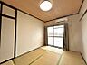 室内：お気軽にお問い合わせください。