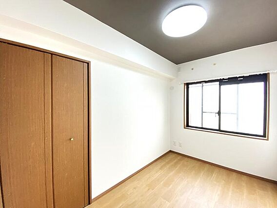 各室に収納があ...