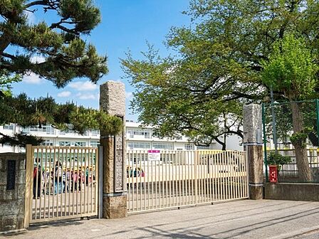 町田市立町田第一小学校まで約459m