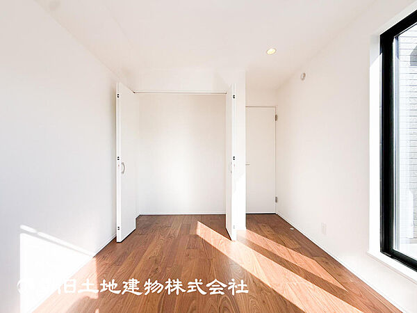 洋室を拡大表示