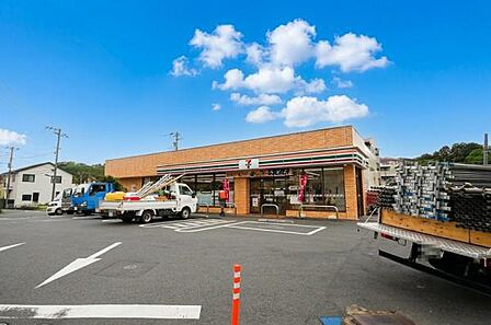 セブンイレブン 町田能ヶ谷4丁目店まで約307m