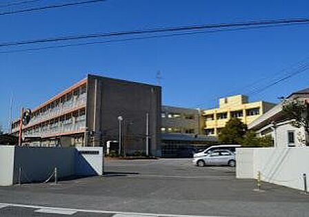 中学校「市原市立八幡中学校まで1486m」