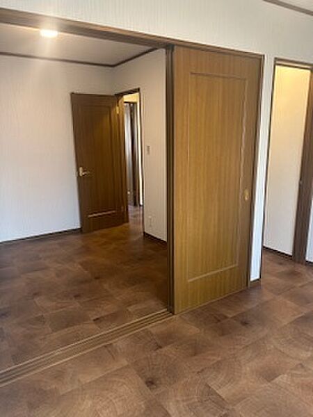 洋室を拡大表示