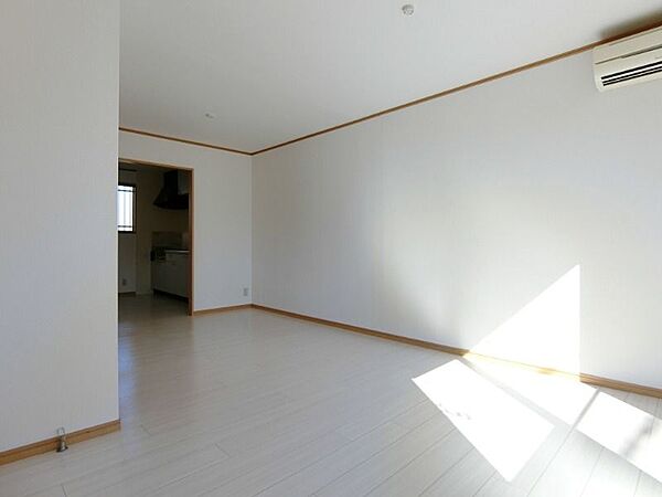 detached 埼玉県北足立郡伊奈町内宿台5丁目126

地図を見る