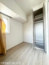 各居室に収納があります。