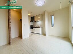 ソシア　ヴィルヌーヴ　B 1階ワンルームのリビング/ダイニング