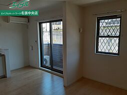 アバンツァート参番館 1階1LDKのリビング/ダイニング