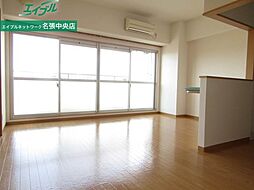 ロイヤルヒルズ美旗 1階2LDKのリビング/ダイニング