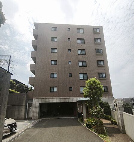 [資料請求・内見予約]はお気軽に。お電話は[通話料無料]です。メールの場合は[資料請求]ボタンをクリックしていただきお問い合わせください。皆様からのお問い合わせをお待ち致しております