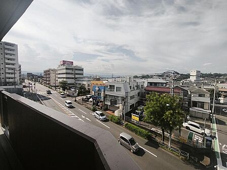 北側バルコニーからの眺望。八王子駅、京王八王子駅が徒歩圏内の新耐震マンションです。