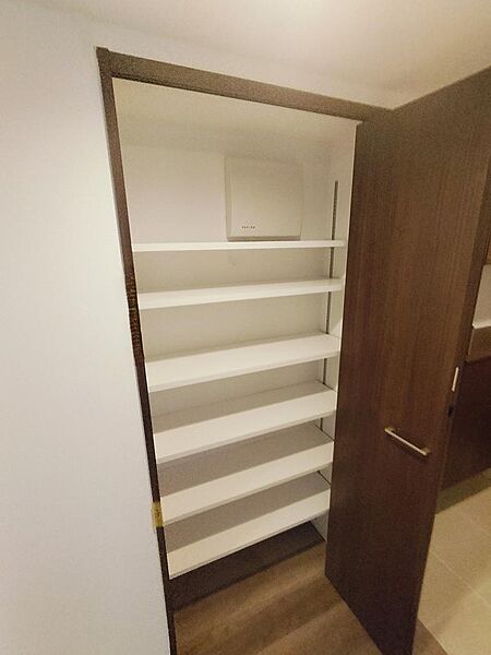 収納