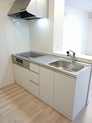 コンパクトなキッチンで掃除もラクラク