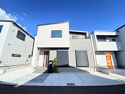 外観:太陽光パネル搭載のオール電化住宅で、家計にも環境にもやさしい住まいです◎ 外観:太陽光パネル搭載のオール電化住宅で、家計にも環境にもやさしい住まいです◎