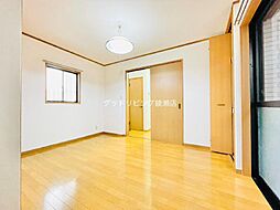 コーポラス五反野 102 1階1Kのリビング/ダイニング