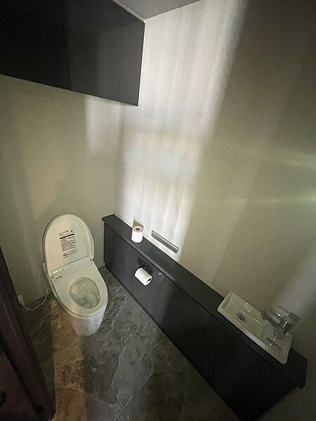 トイレを拡大表示