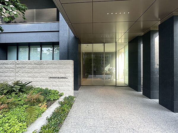 エントランスを拡大表示