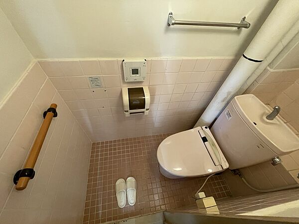 トイレを拡大表示