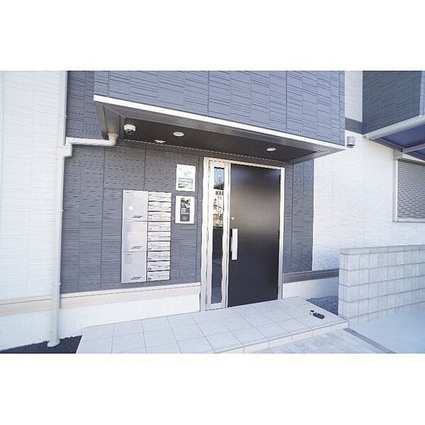 Ｄ−ＲＯＯＭ六供町2丁目