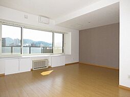 グロワール円山 1104 11階4LDKのリビング/ダイニング