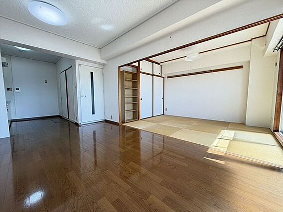 隣り合う和室を...