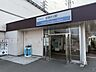 周辺：【西武拝島線「武蔵砂川」駅 】徒歩8分。急行・準急行列車停車駅。萩山・小平・西武新宿方面、拝島方面へアクセス可能。エレベーターが設置されているため、ベビーカーなどでも利用しやすいです。