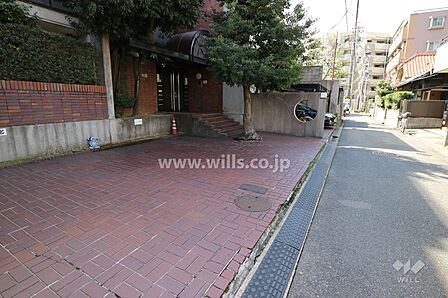 敷地内駐車場(屋外平面式)