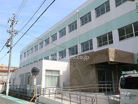 春岡小学校[公立]の外観