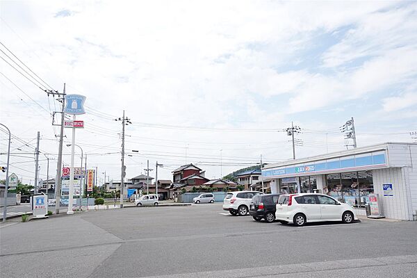画像5:ローソン足利八椚町店(1、084m)