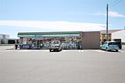 ファミリーマート足利助戸東山町店(273m)