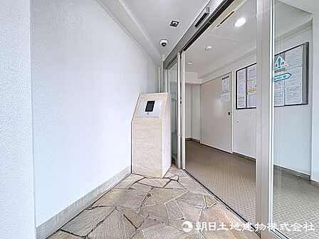 オートロック付き！防犯性も兼ね備えた建物です。