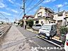 外観：前面道路含む現地外観写真