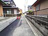 外観：前面道路含む現地写真