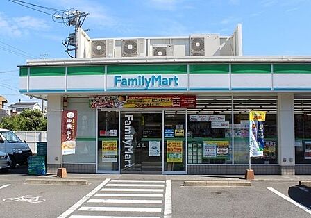 ファミリーマート呼続2丁目店 410m