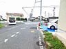 外観：前面道路含む現地写真