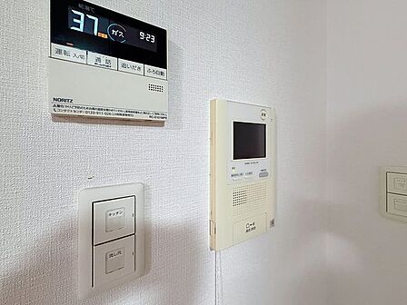給湯機パネル、TVモニター付インターフォン
