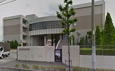 小牧中学校 徒歩約5分 約368m