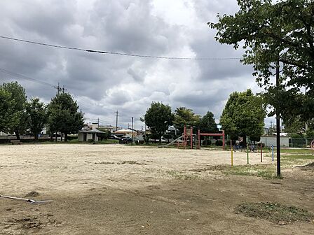 弥生公園まで　426m　徒歩約6分