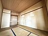 室内：あると嬉しい和室◎来客時やお子様の遊び場としても重宝しそうです♪