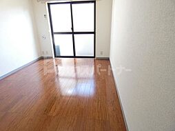 ゼファ・エス 1階1Kのリビング/ダイニング